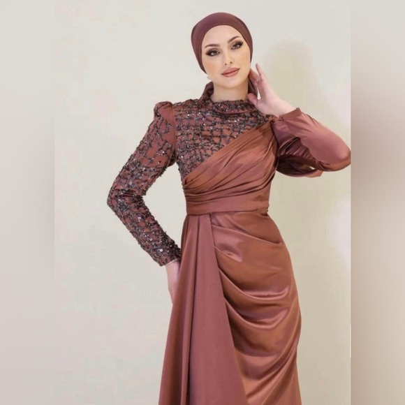 Selling it because I don’t wear it anymore and It’s kind of brand new - Picture 2 of 5